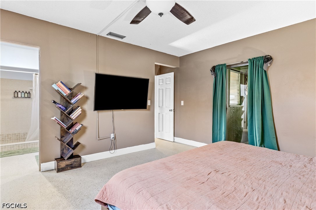 2 Bed SingleFamilyResidence for Sale in Cape Coral, photo 15