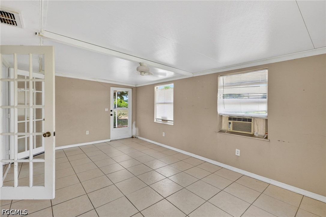 3 Bed SingleFamilyResidence for Sale in Cape Coral, photo 15