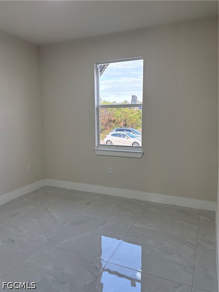 3 Bed SingleFamilyResidence for Sale in Lehigh Acres, photo 15