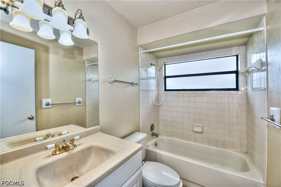 3 Bed Pool Home for Sale in Savona, photo 15