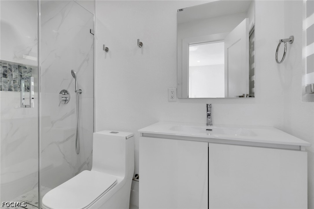 3 Bed Pool Home for Sale in Cape Coral, photo 15