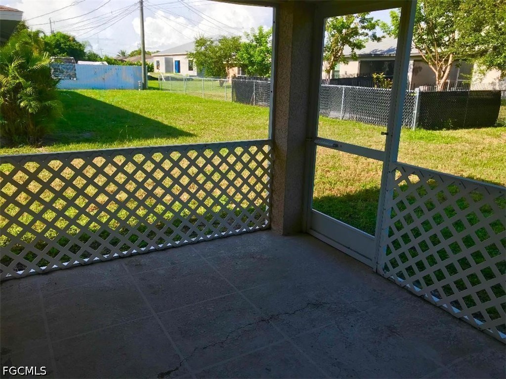 2 Bed Duplex for Sale in Cape Coral, photo 15