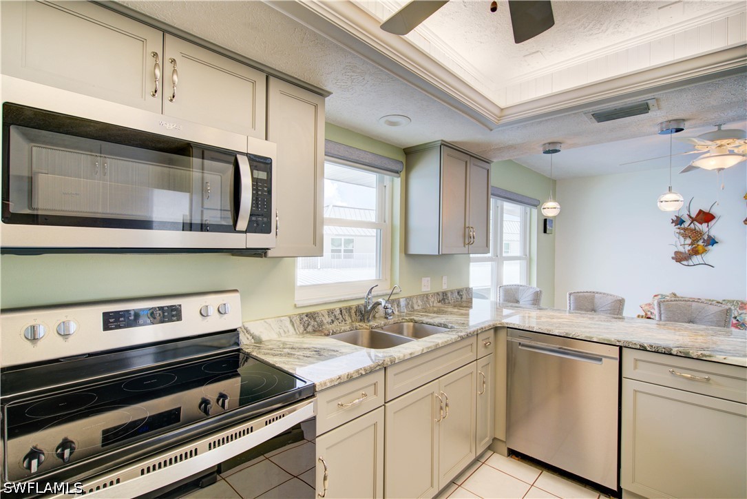 2 Bed Waterfront Home for Sale in Cape Coral, photo 15