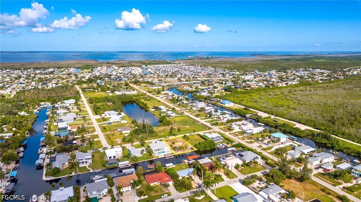 Waterfront Home for Sale in Gulfhaven, photo 15
