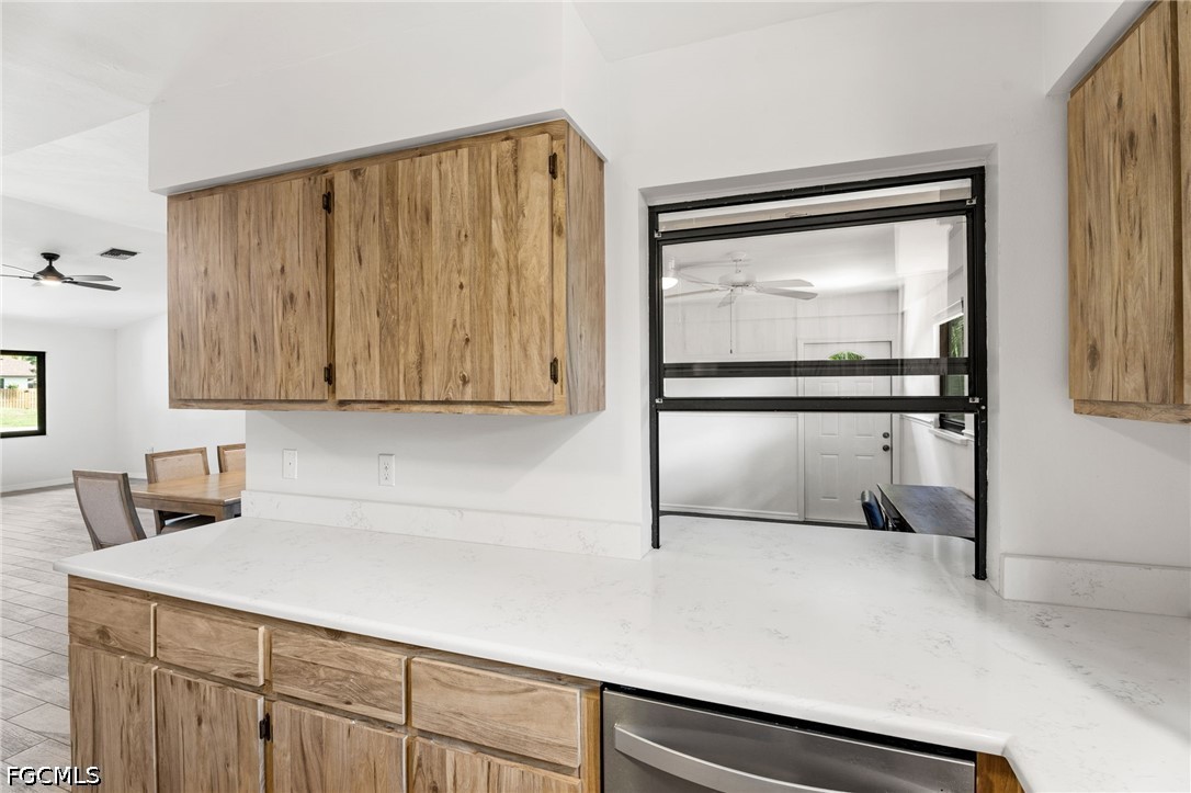 3 Bed SingleFamilyResidence for Sale in San Carlos Park, photo 15