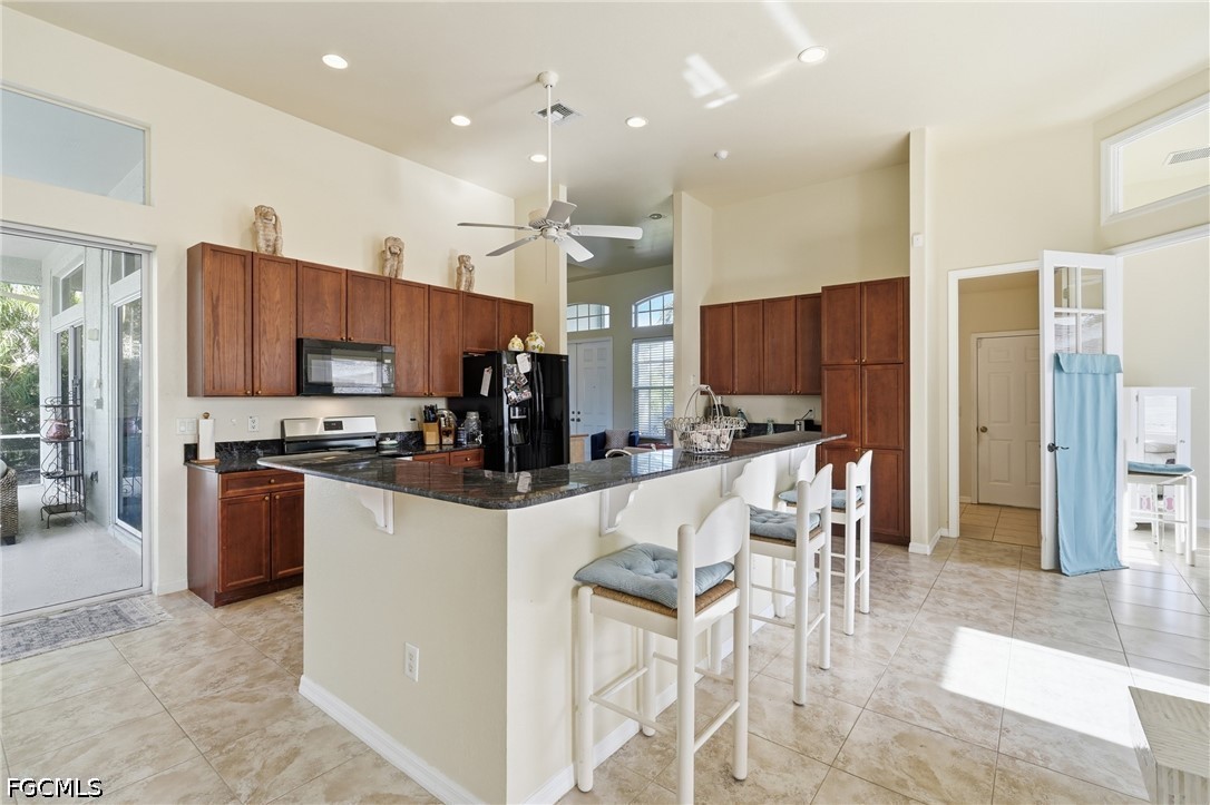 3 Bed Pool Home for Sale in Cape Coral, photo 15