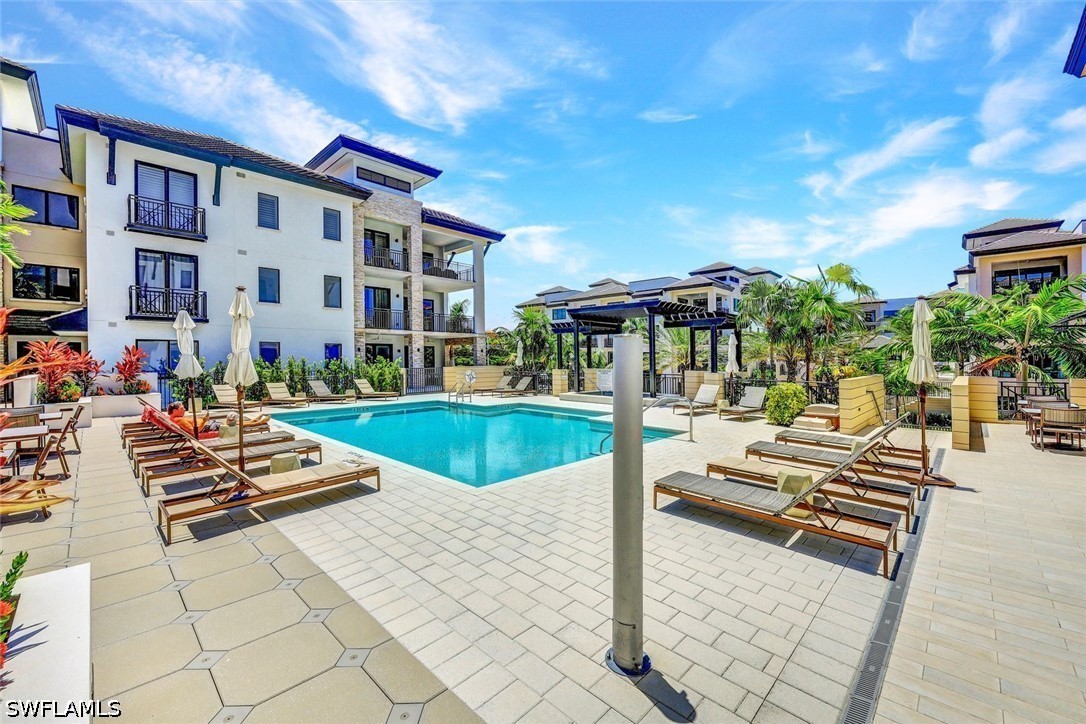 2 Bed Condominium for Sale in Naples Square, photo 15