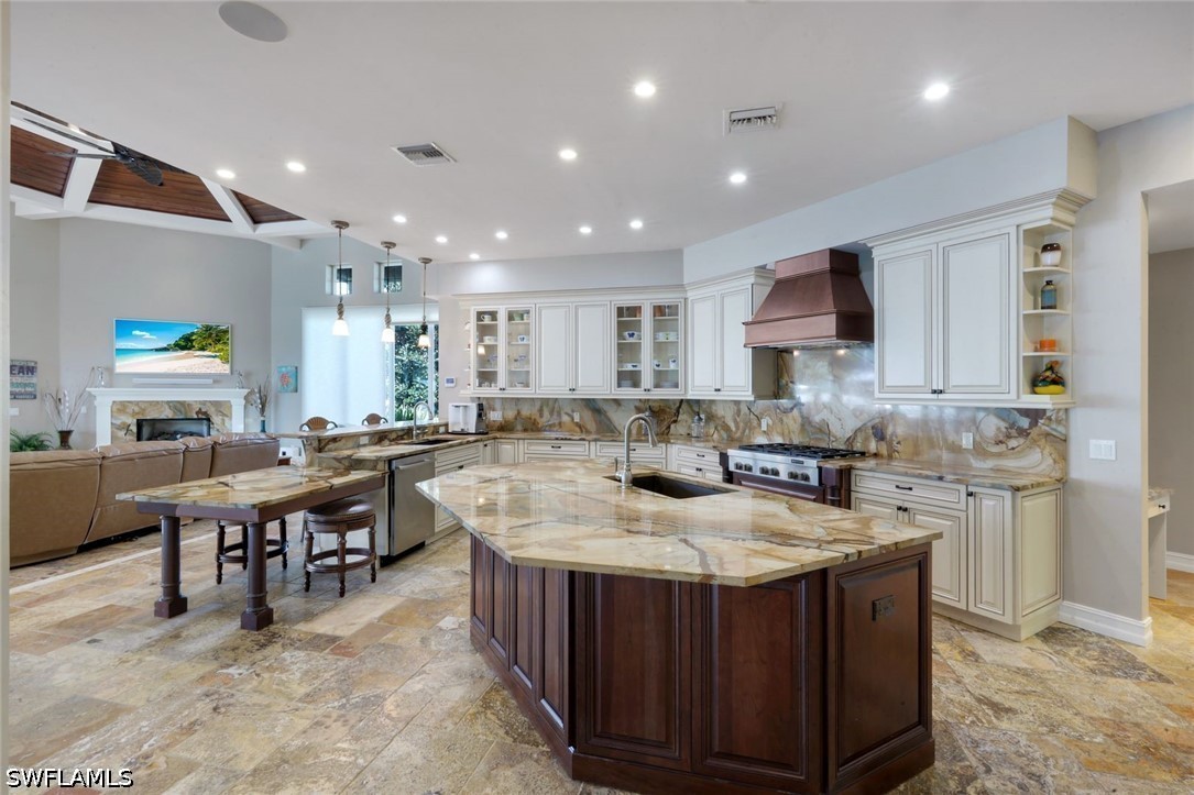 4 Bed Pool Home for Sale in Marco Island, photo 15