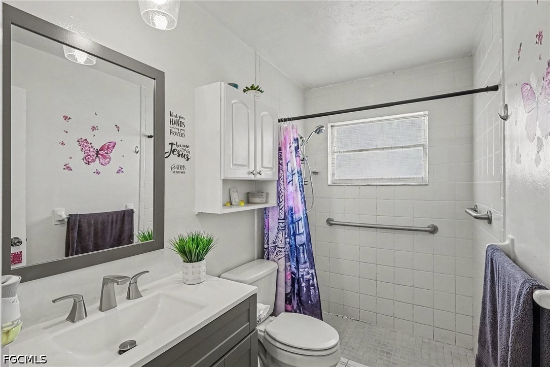 3 Bed SingleFamilyResidence for Sale in Fort Myers, photo 15