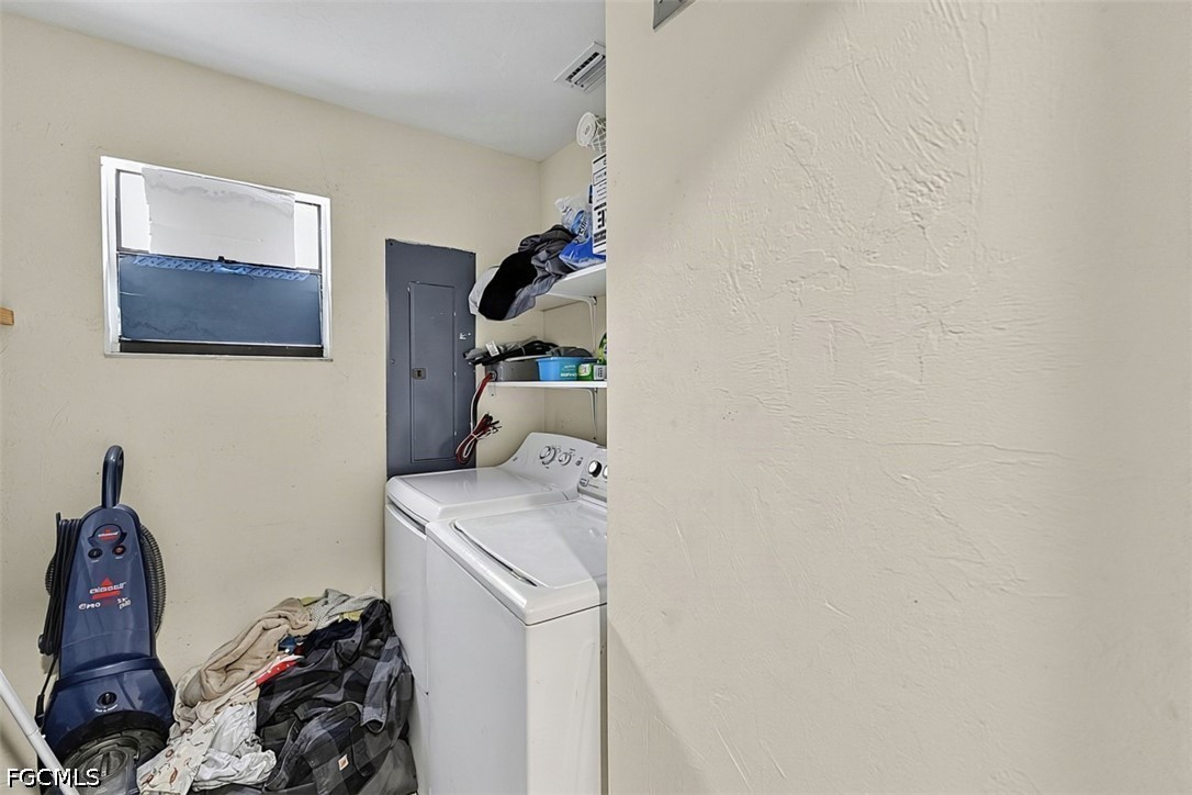 3 Bed SingleFamilyResidence for Sale in Lehigh Acres, photo 15