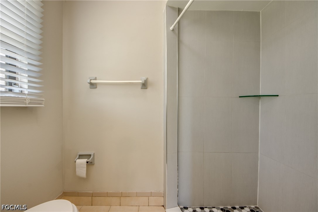 3 Bed SingleFamilyResidence for Sale in Cape Coral, photo 15
