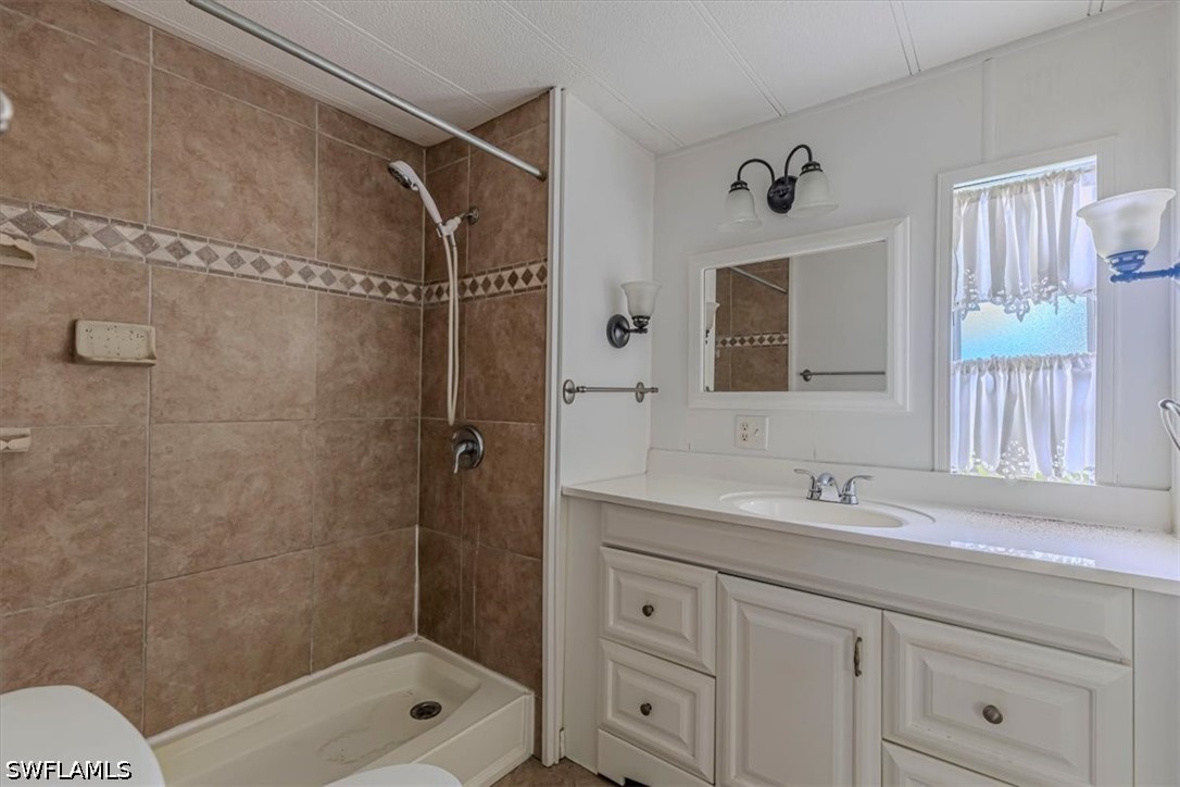 2 Bed ManufacturedHome for Sale in Naples, photo 15