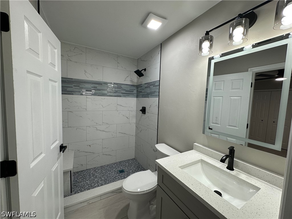 2 Bed Waterfront Home for Sale in Fort Myers, photo 15