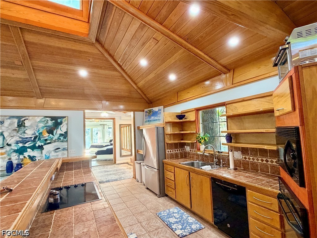 3 Bed Waterfront Home for Sale in Labelle, photo 15