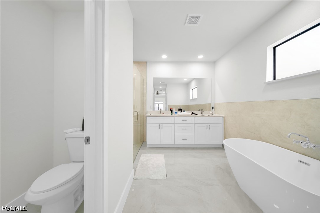 4 Bed Pool Home for Sale in Cape Coral, photo 15