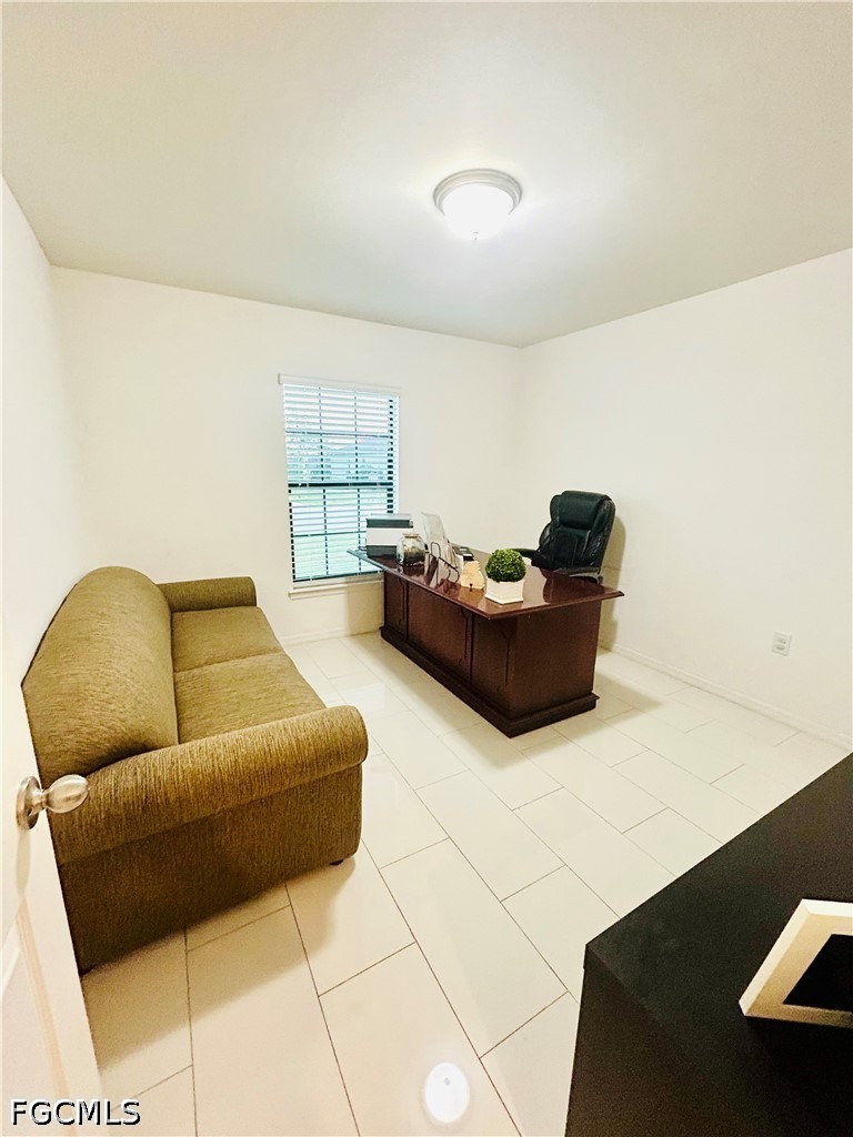 3 Bed SingleFamilyResidence for Sale in Shadow Lakes, photo 15