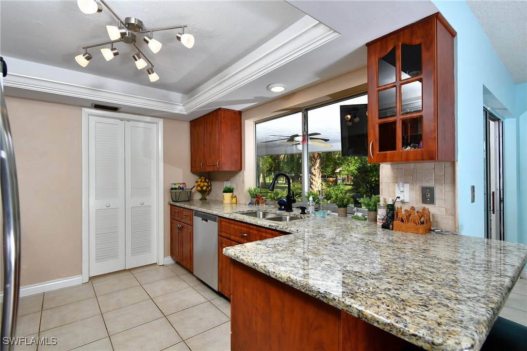 2 Bed SingleFamilyResidence for Sale in North Fort Myers, photo 16