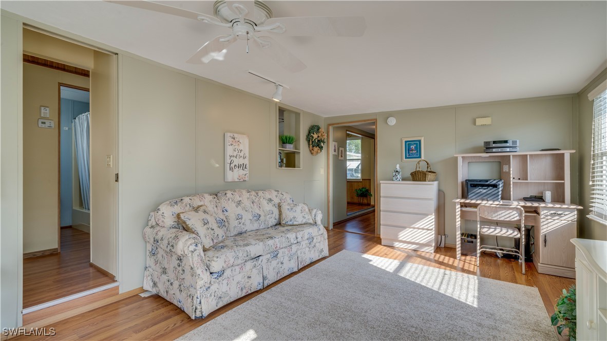 1 Bed Waterfront Home for Sale in North Fort Myers, photo 16