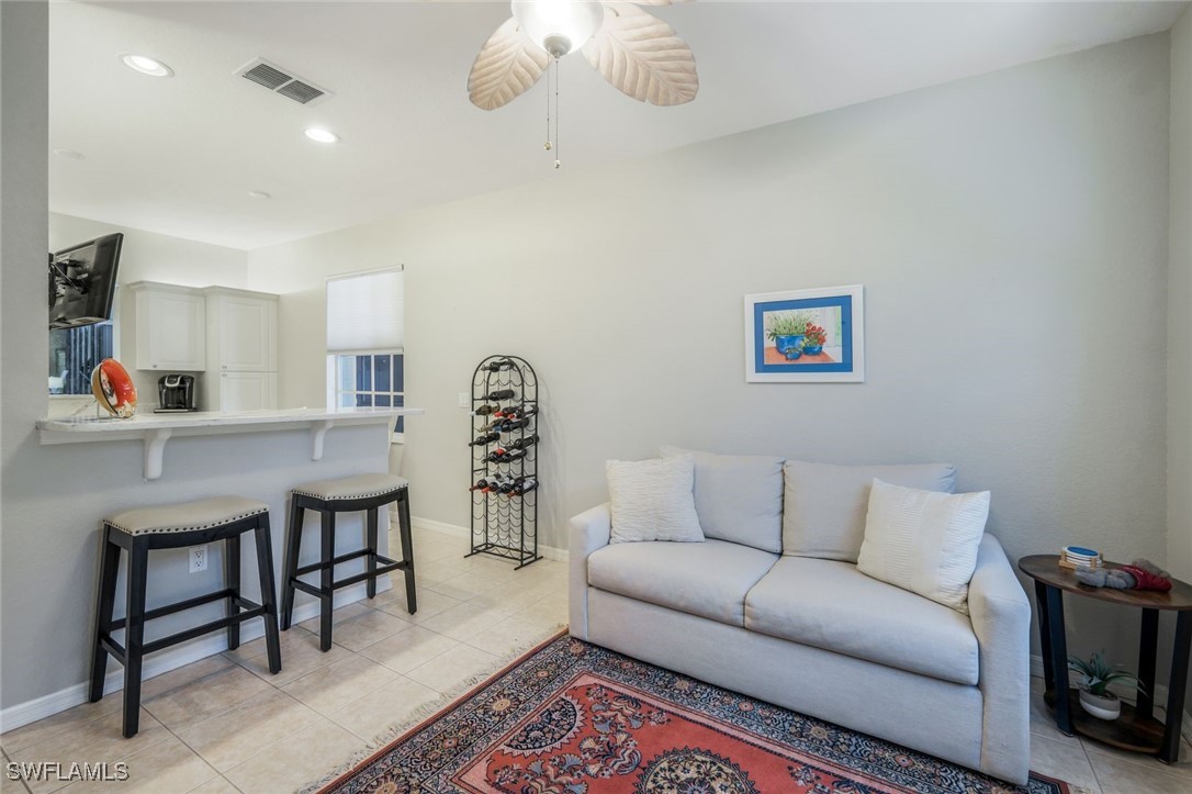 2 Bed Condominium for Sale in Sabal Palm, photo 16