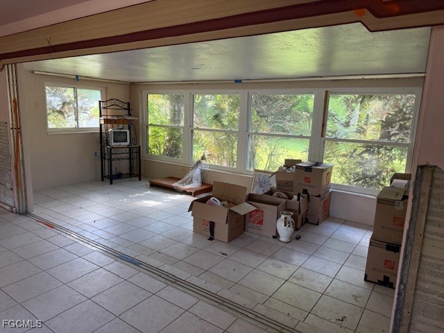 2 Bed SingleFamilyResidence for Sale in Cape Coral, photo 16