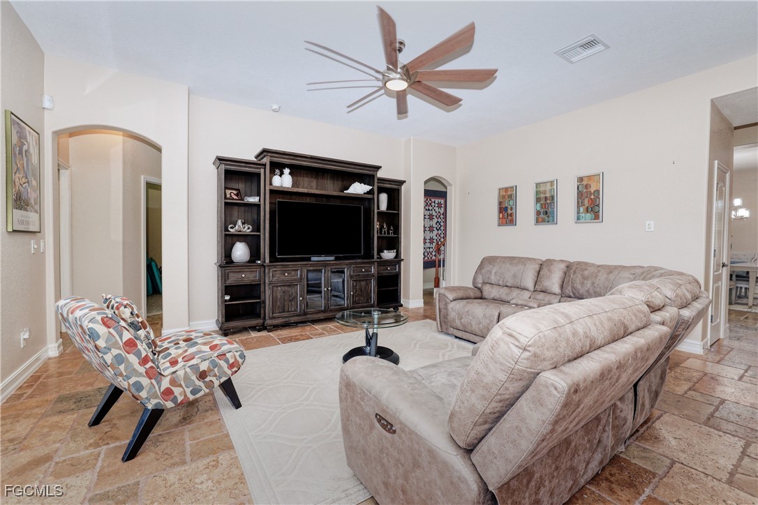5 Bed Pool Home for Sale in Sandoval, photo 16