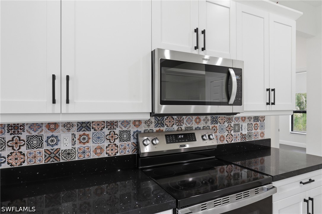 3 Bed SingleFamilyResidence for Sale in Naples, photo 16