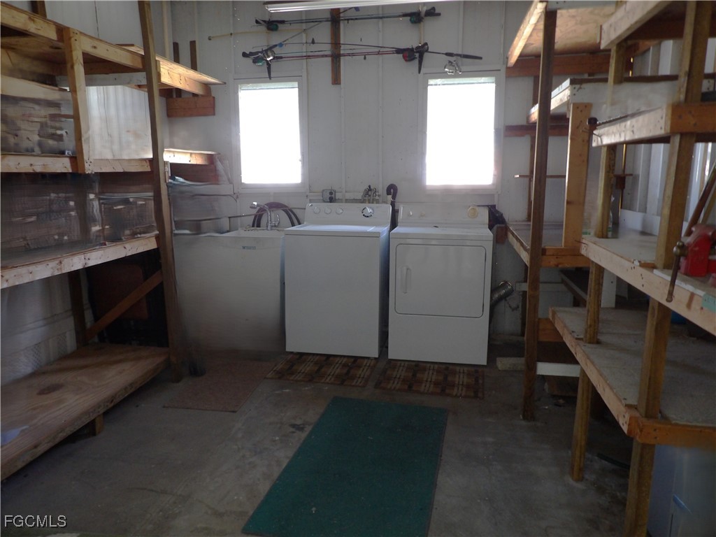 2 Bed ManufacturedHome for Sale in North Fort Myers, photo 16