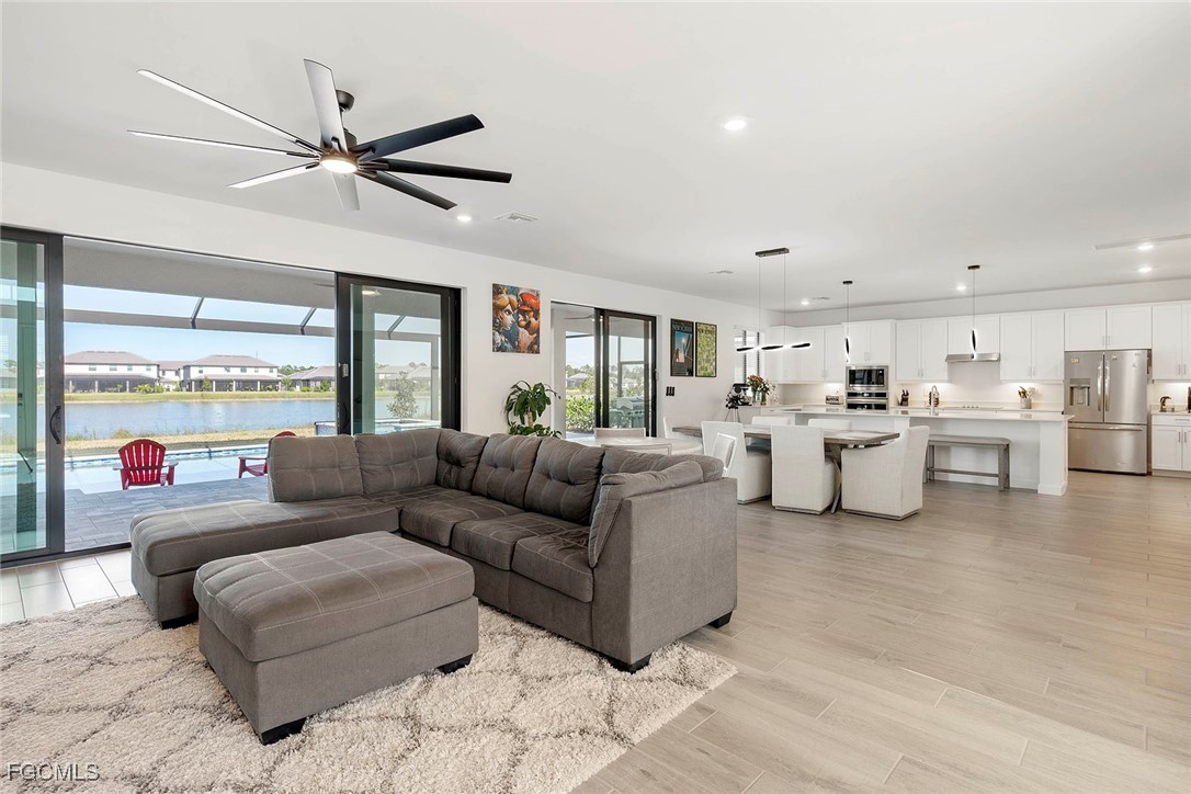 5 Bed Pool Home for Sale in Timber Creek, photo 16