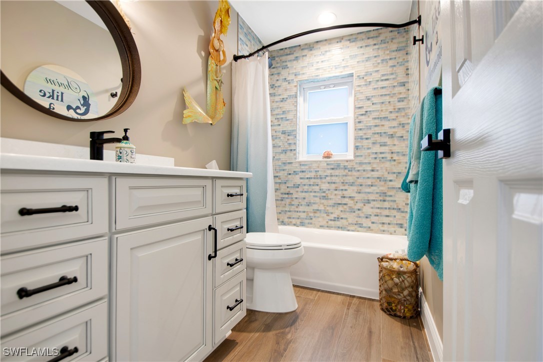 2 Bed Pool Home for Sale in Isles Of Capri, photo 16
