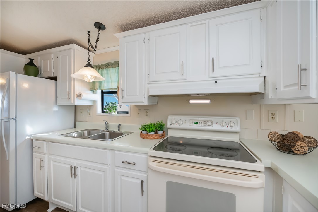 1 Bed ManufacturedHome for Sale in North Fort Myers, photo 16