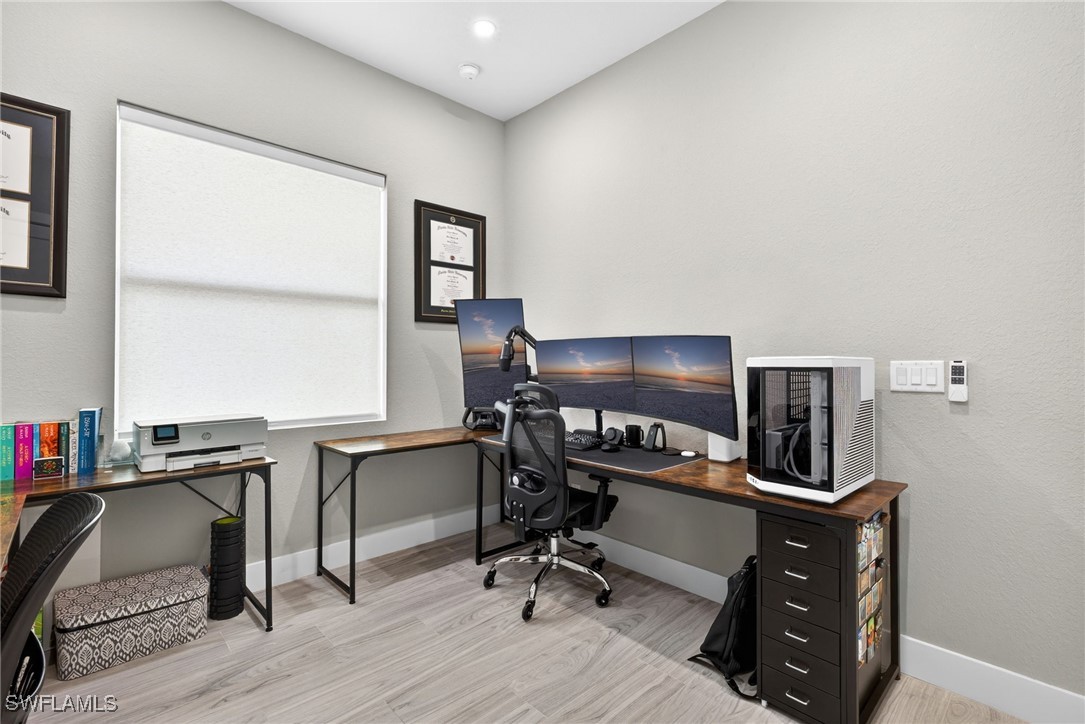 3 Bed SingleFamilyResidence for Sale in Rosemary Park, photo 16
