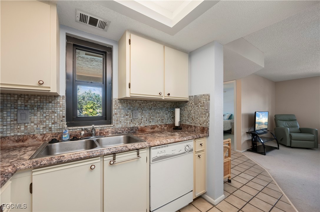 2 Bed Waterfront Home for Sale in Not Applicable, photo 16