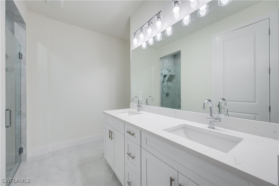 3 Bed SingleFamilyResidence for Sale in Lehigh Acres, photo 16