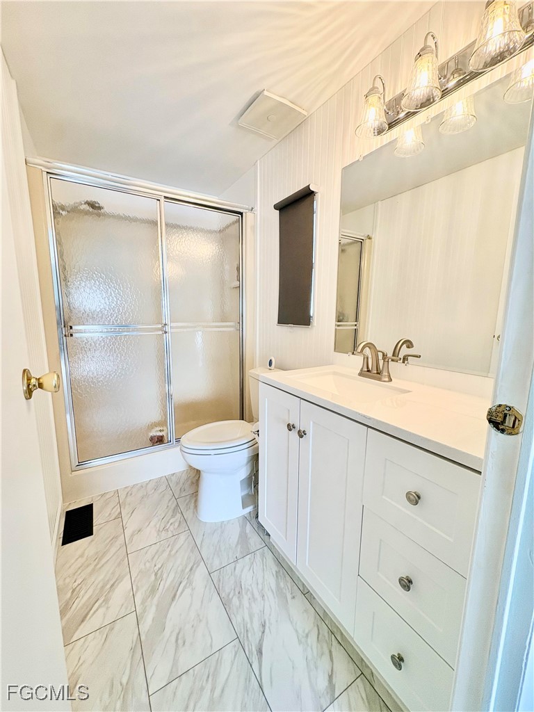 2 Bed ManufacturedHome for Sale in North Fort Myers, photo 16
