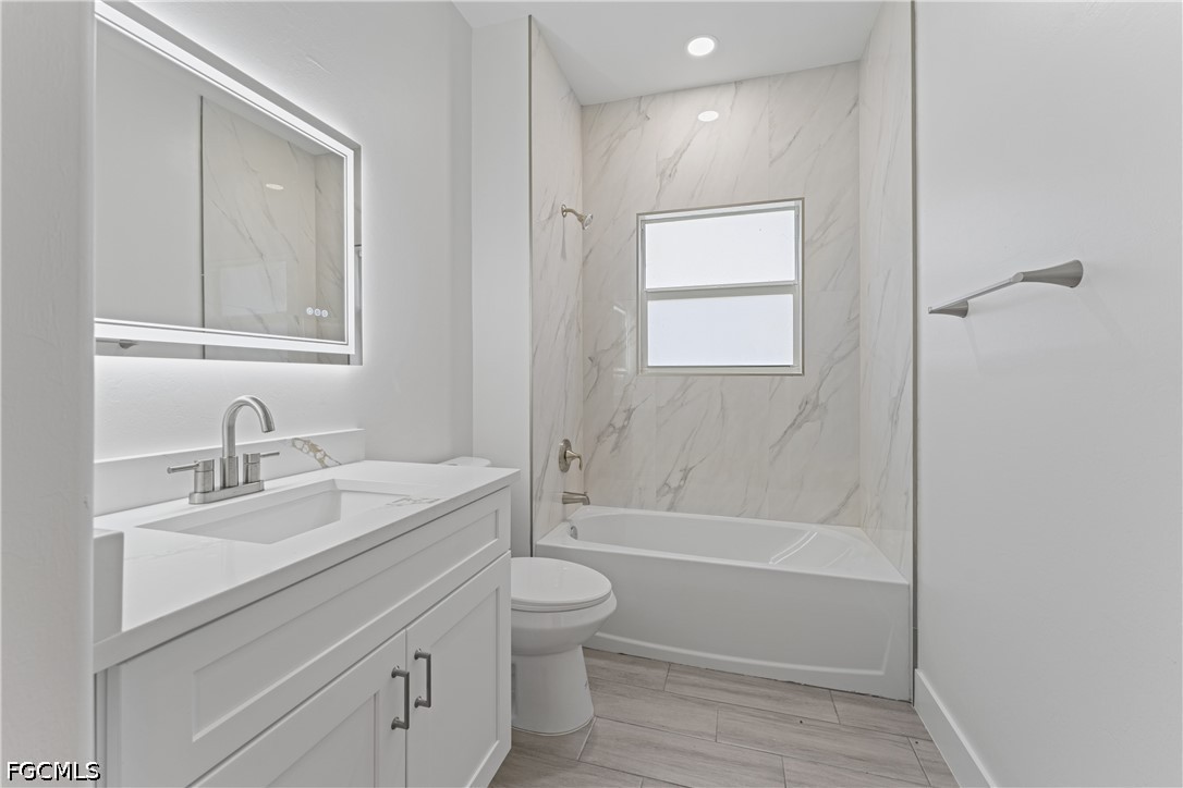 3 Bed SingleFamilyResidence for Sale in Lehigh Acres, photo 16