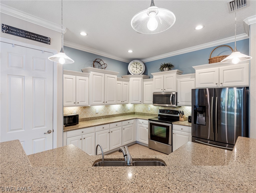 4 Bed Pool Home for Sale in Bella Terra, photo 16