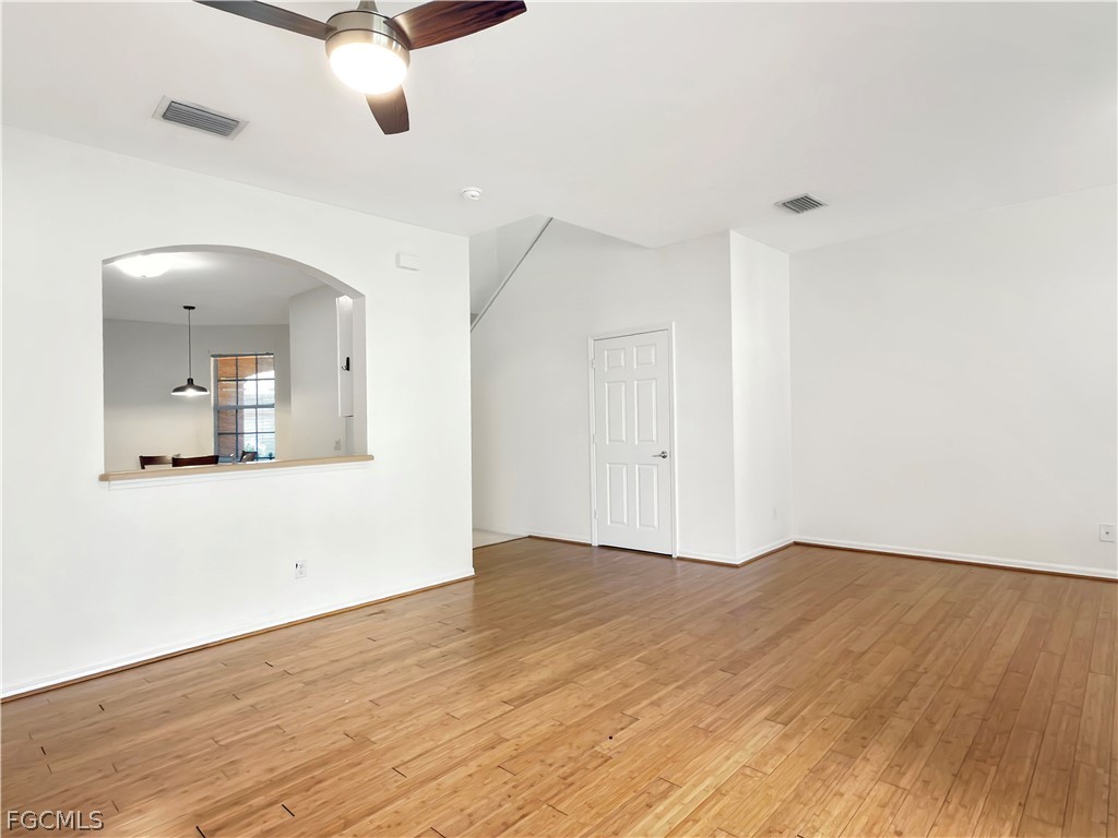 3 Bed Townhouse for Sale in Heatherstone, photo 16