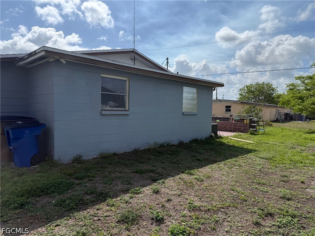 2 Bed SingleFamilyResidence for Sale in Lehigh Acres, photo 16