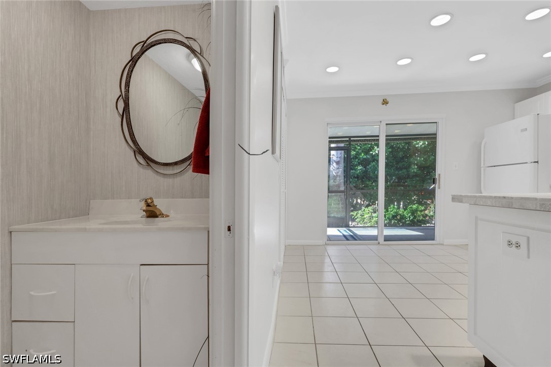 2 Bed Condominium for Sale in Marco Island, photo 16