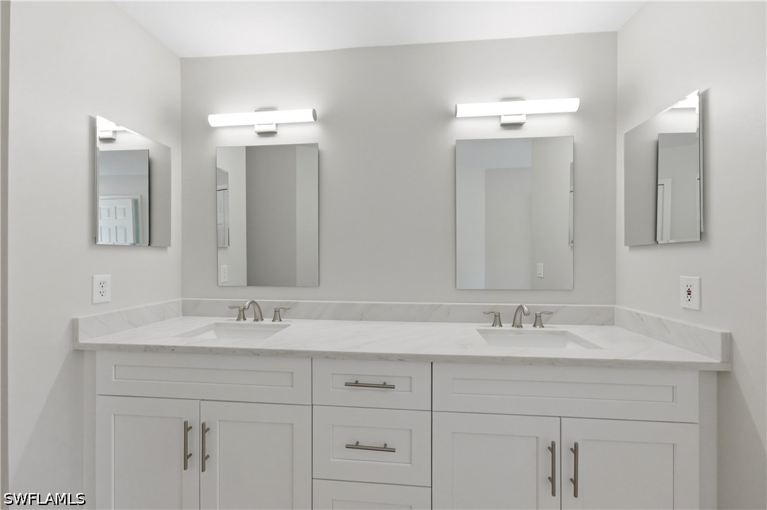 3 Bed SingleFamilyResidence for Sale in Naples, photo 16