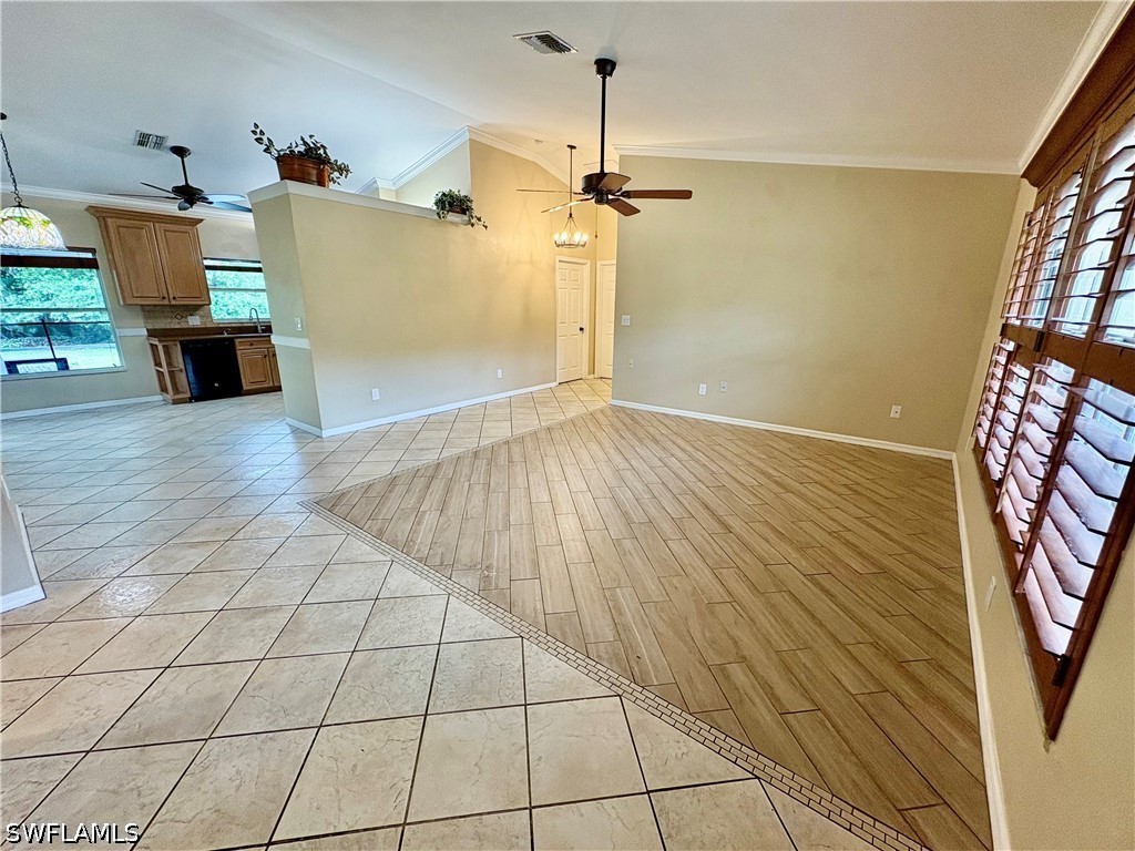 3 Bed SingleFamilyResidence for Sale in Naples, photo 16