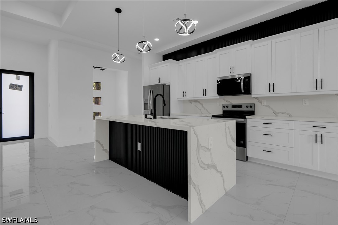 3 Bed SingleFamilyResidence for Sale in Lehigh Acres, photo 16