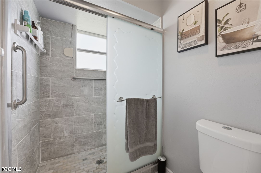 3 Bed Pool Home for Sale in Cape Coral, photo 16
