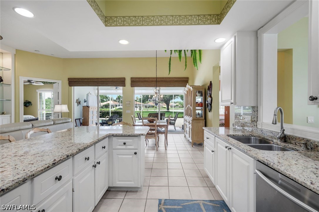 4 Bed Pool Home for Sale in Island Walk, photo 16