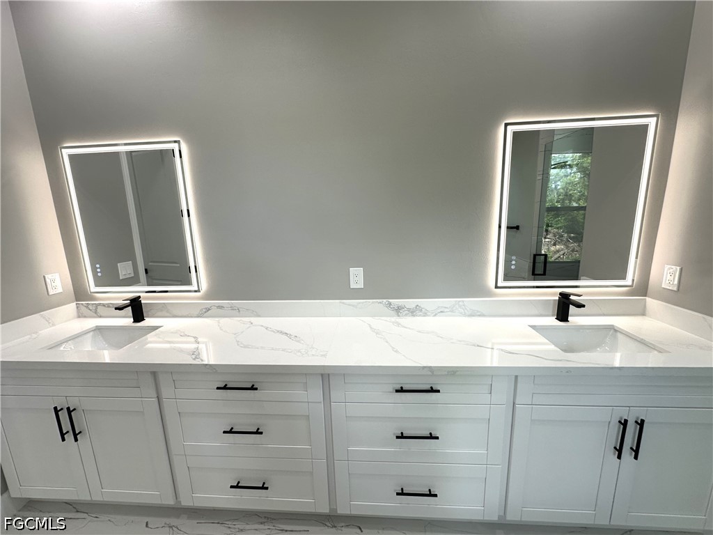 3 Bed SingleFamilyResidence for Sale in Lehigh Acres, photo 16