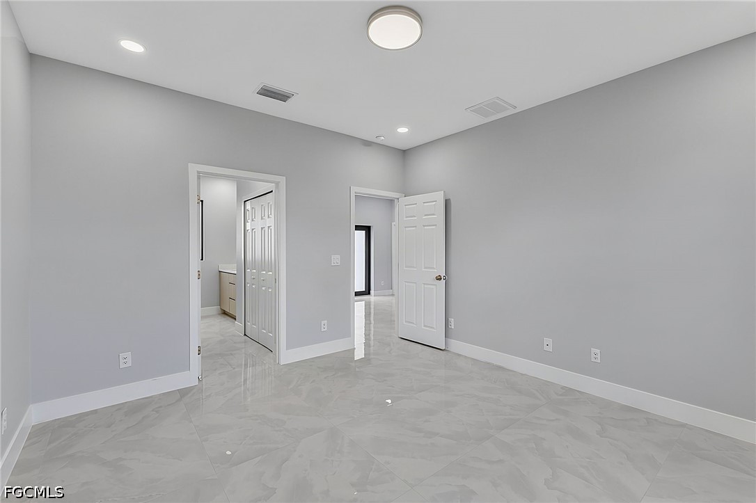 3 Bed SingleFamilyResidence for Sale in Lehigh Acres, photo 16