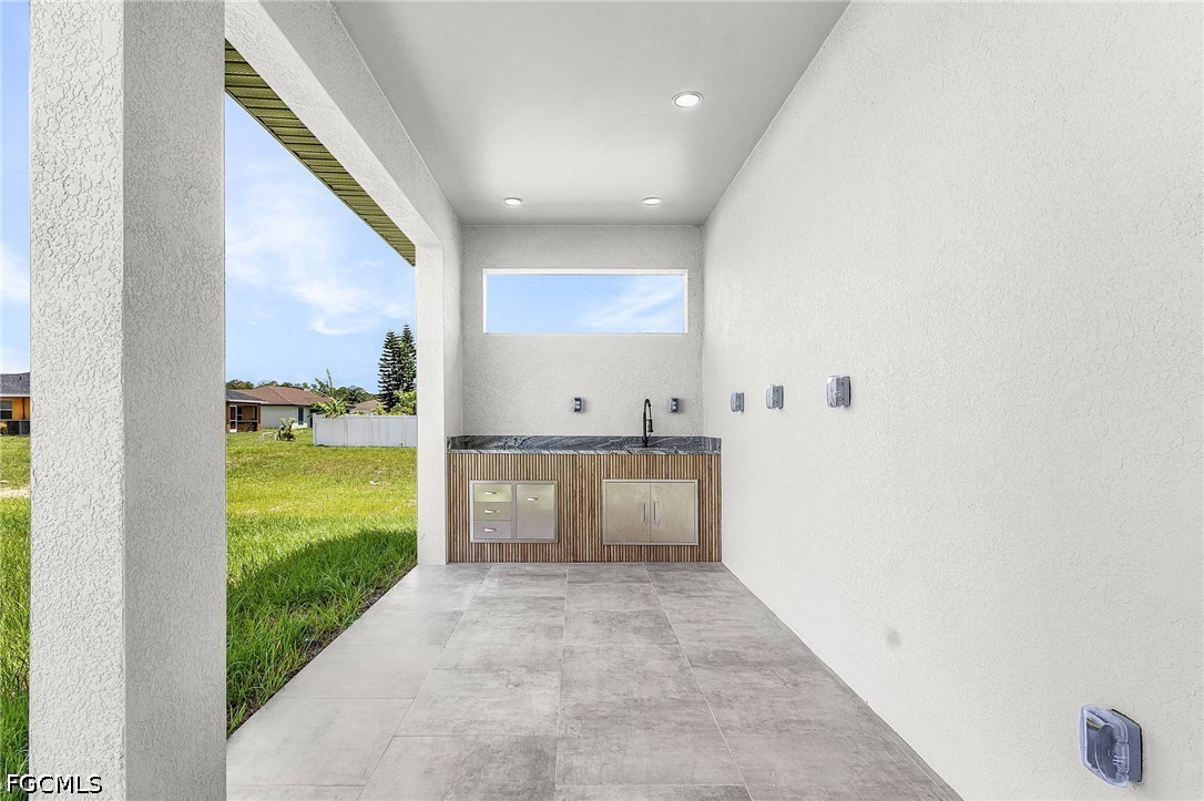 3 Bed SingleFamilyResidence for Sale in Cape Coral, photo 16