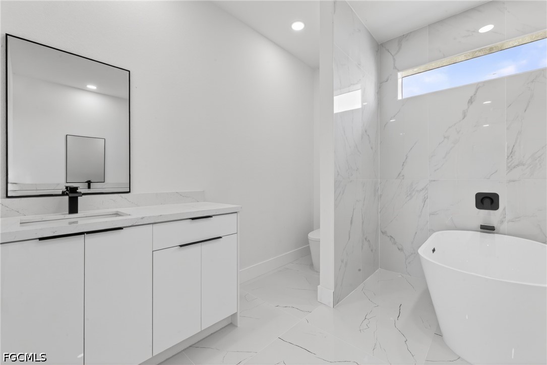 4 Bed SingleFamilyResidence for Sale in Cape Coral, photo 16