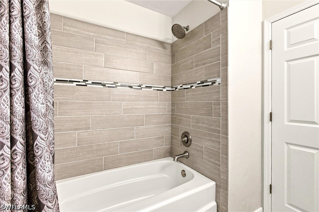 3 Bed Pool Home for Sale in Naples, photo 16