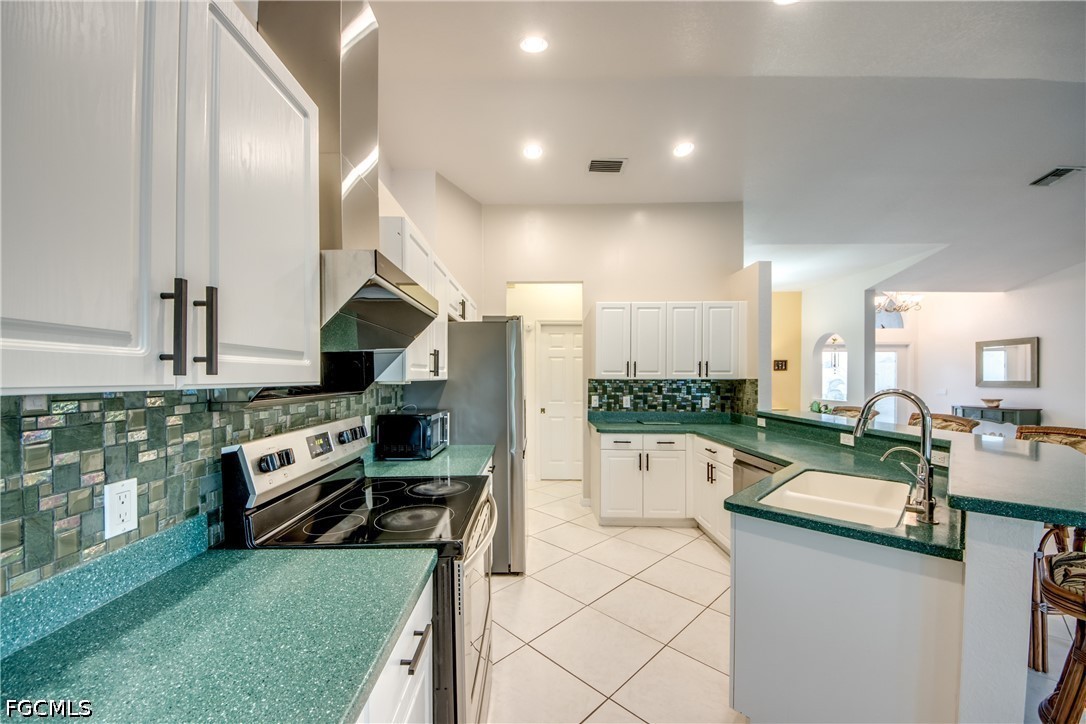 3 Bed Pool Home for Sale in Cape Coral, photo 16